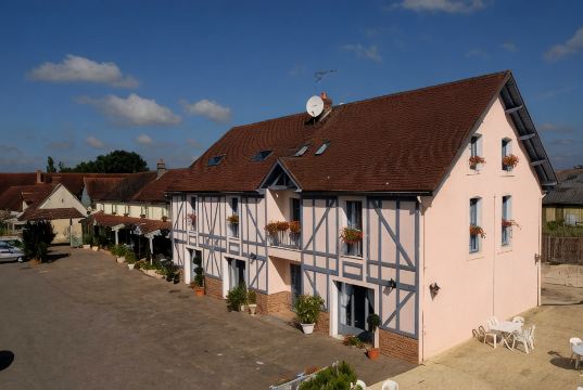 Logis Hôtel Restaurant Aux Maisons-官方