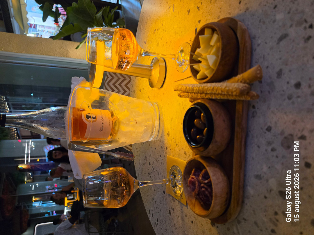 Jāngäl Cocktail Bar