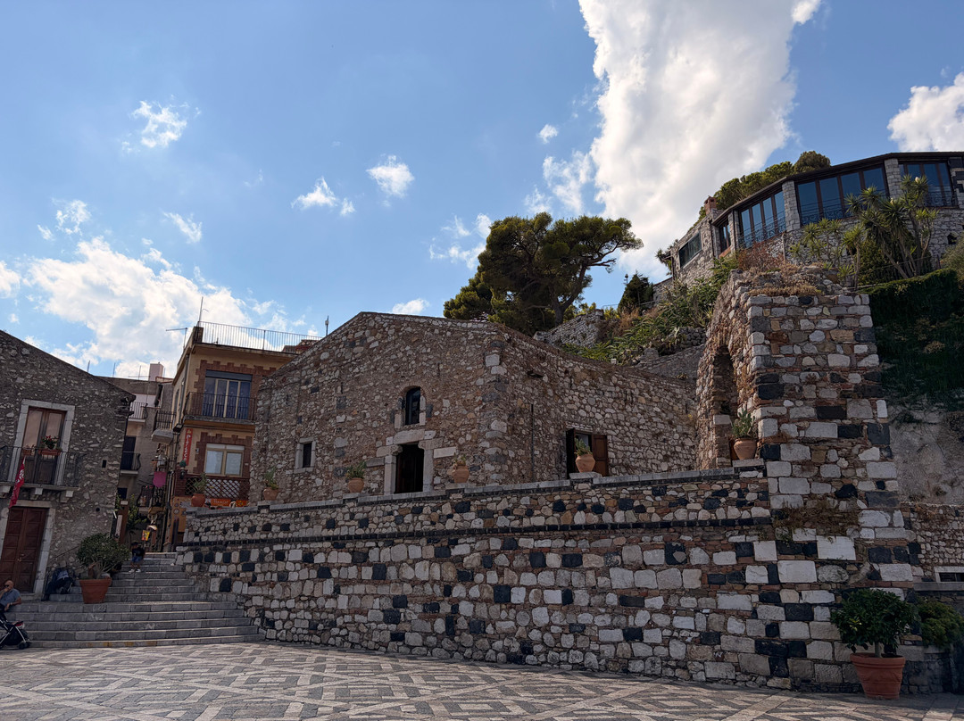 Piazza Sant'Antonino-Castelmola必去景点