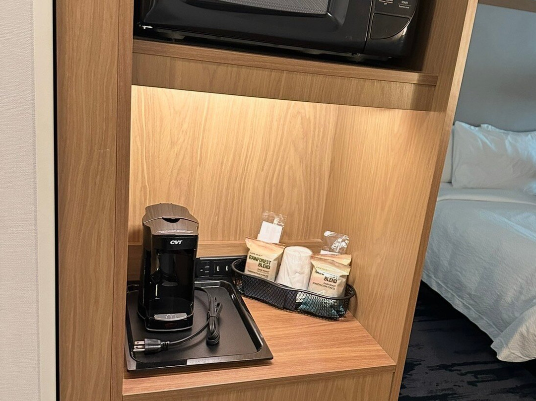 萨默塞特万枫酒店及套房主图