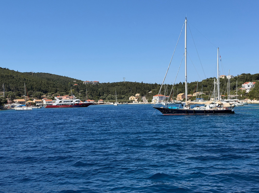 Makedonia Palace Boat-Nidri必去景点