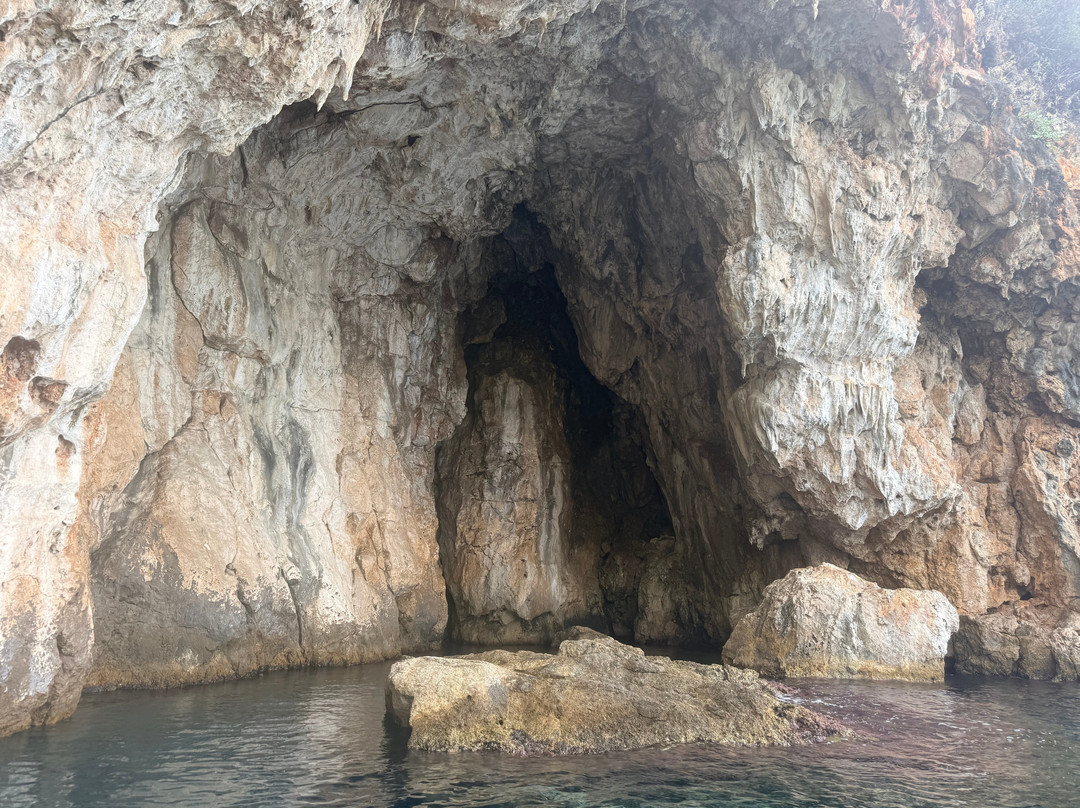 Himara Beach Hopping Tours-Himare必去景点