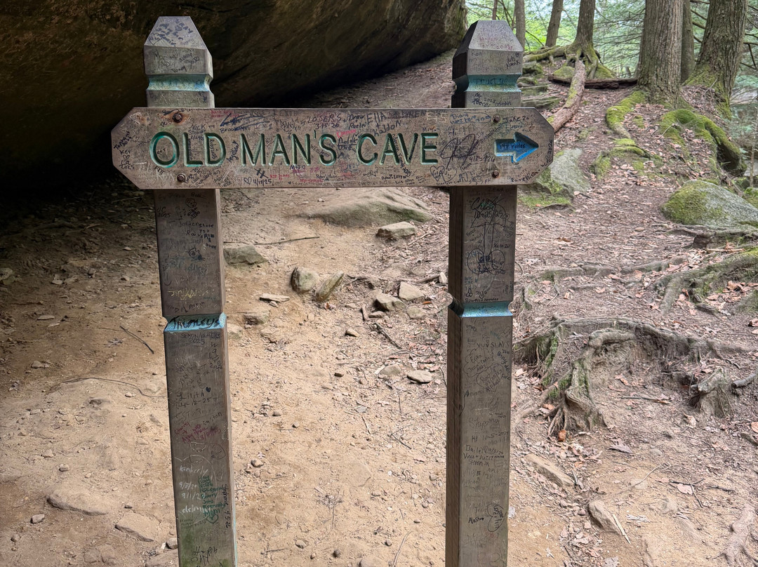 Old Man's Cave-洛根必去景点