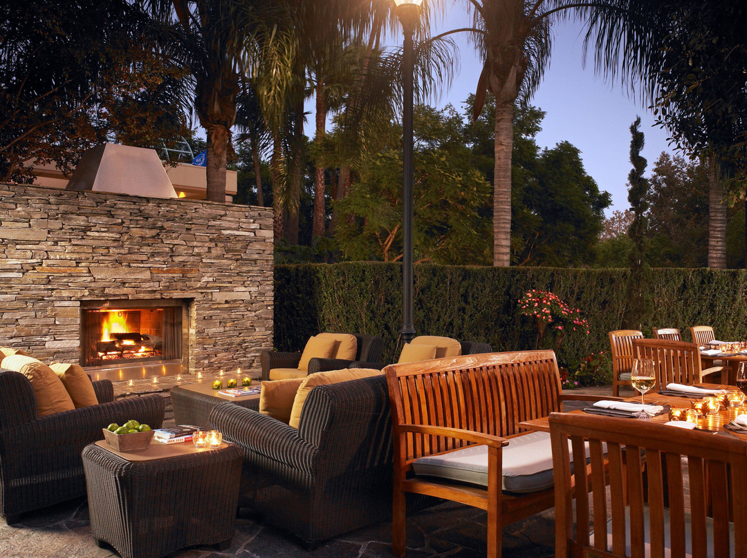 喜来登国际展览中心套房酒店主图