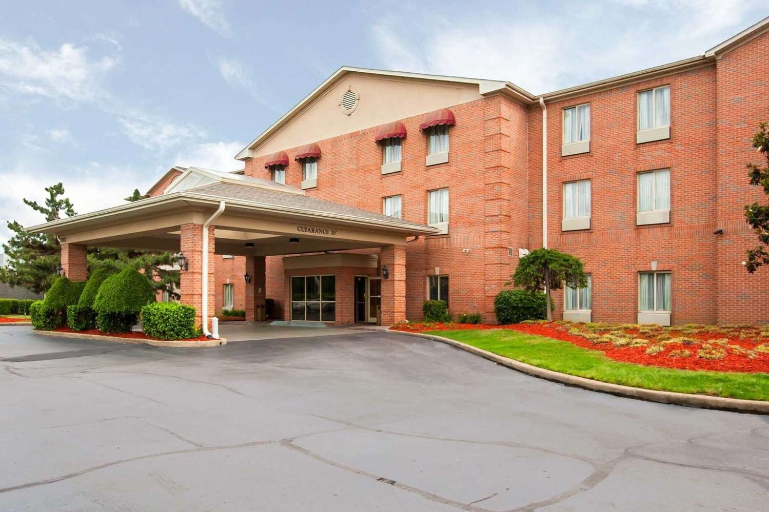 Quality Inn & Suites-官方