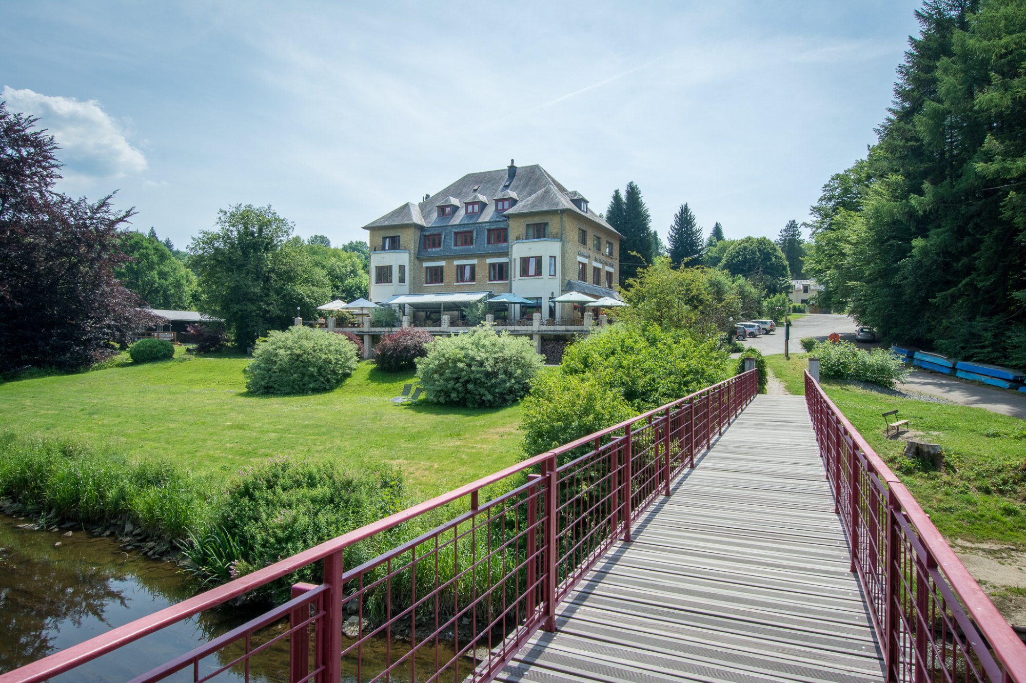 Aux Comtes de Chiny-官方