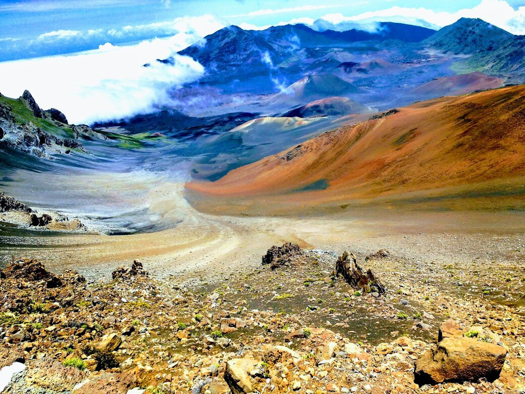 哈雷阿卡拉火山口