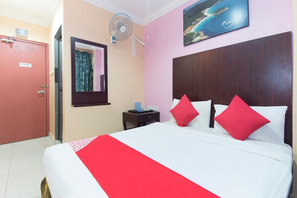 OYO 425 Hotel Gs Inn