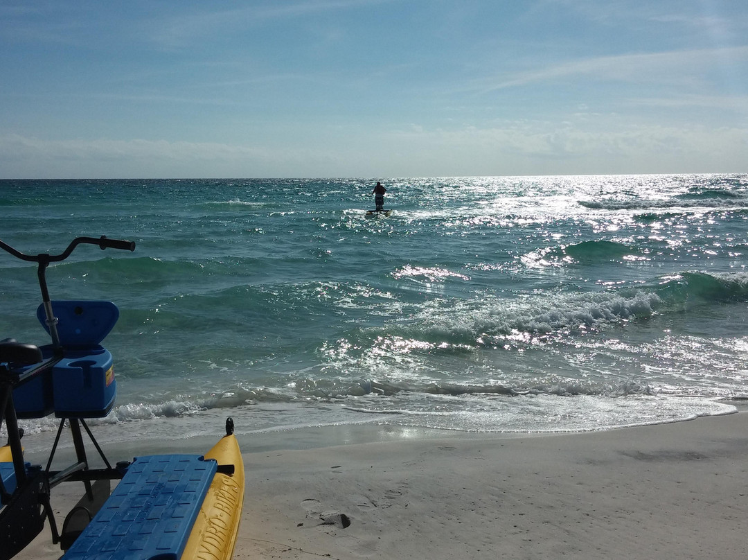 Emerald Coast Hydrobikes-圣罗萨海滩必去景点