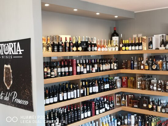 Enoteca Di Vine Follie Bisuschio-Bisuschio必去景点