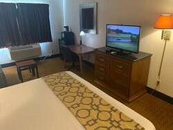 Brentwood Inn & Suites主图