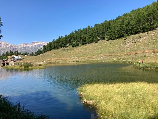 Lago Laune景点图片