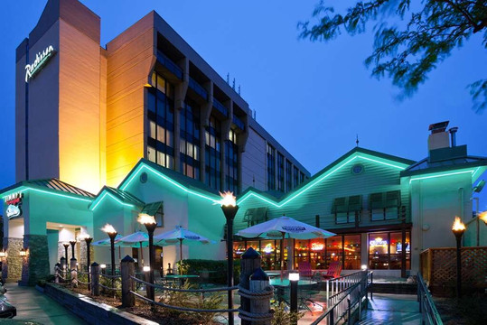 Elm Grove酒店住宿-Radisson Hotel Milwaukee West