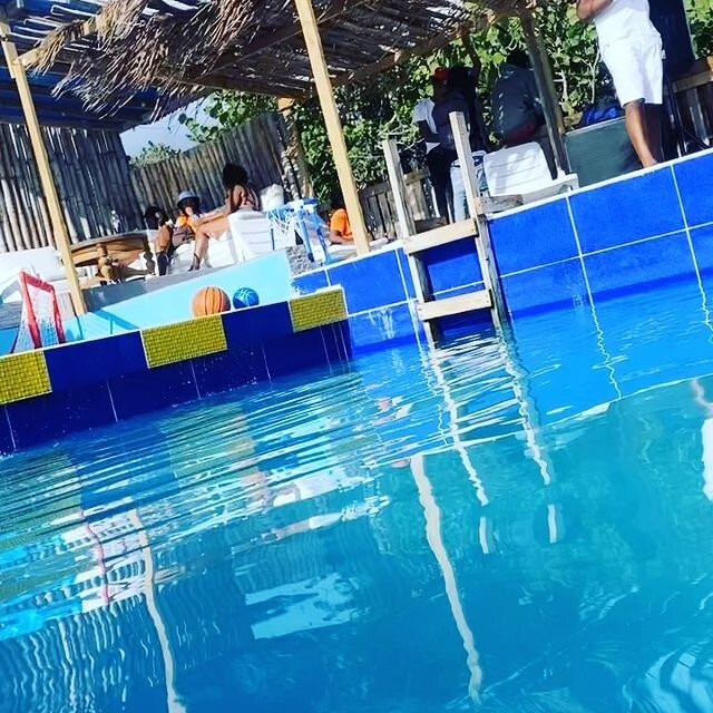 Weekendz Beach Pool And Surf Lounge