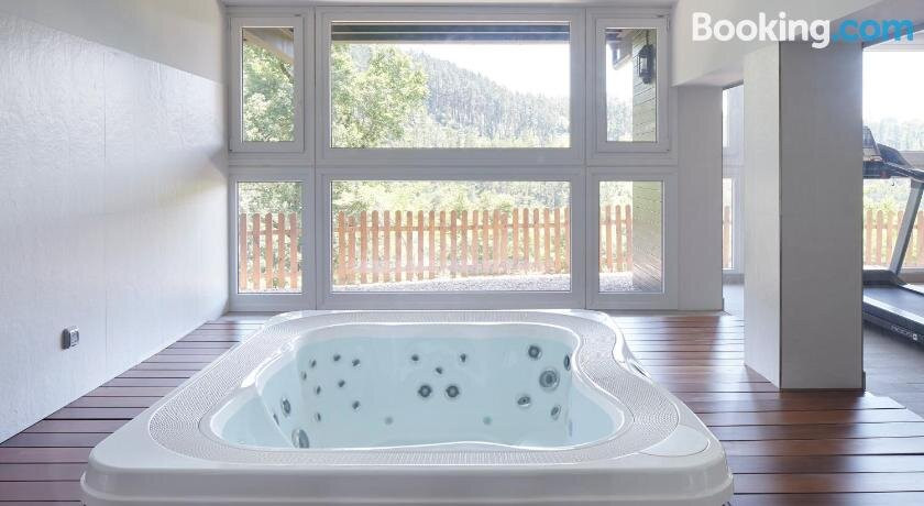 Hotel Txoriene主图