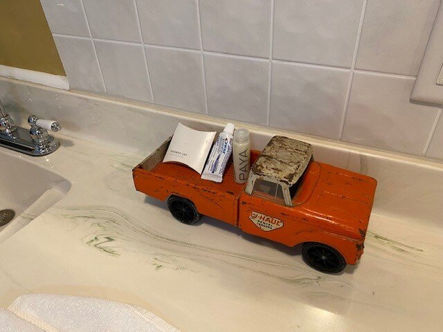 小屋汽车旅馆主图