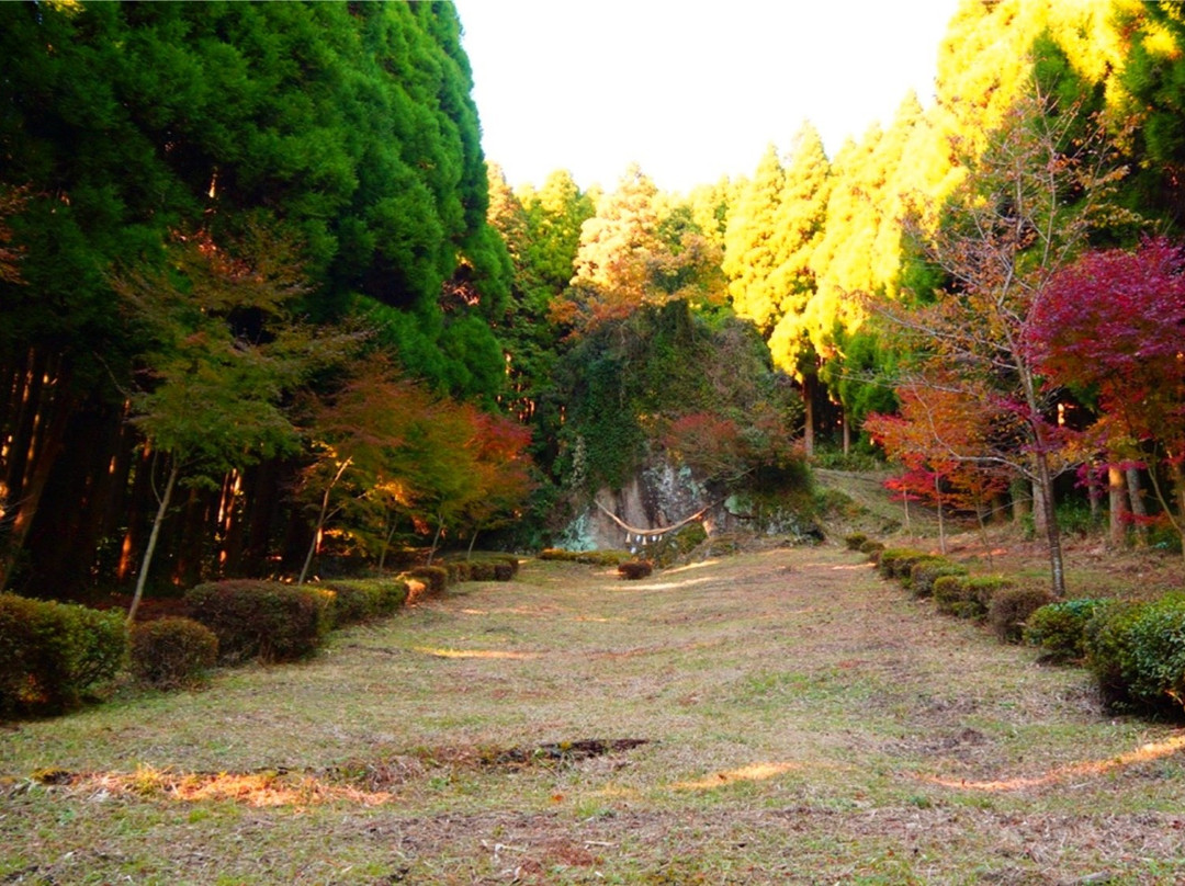 Mythical Stone Matoishi-阿苏市必去景点
