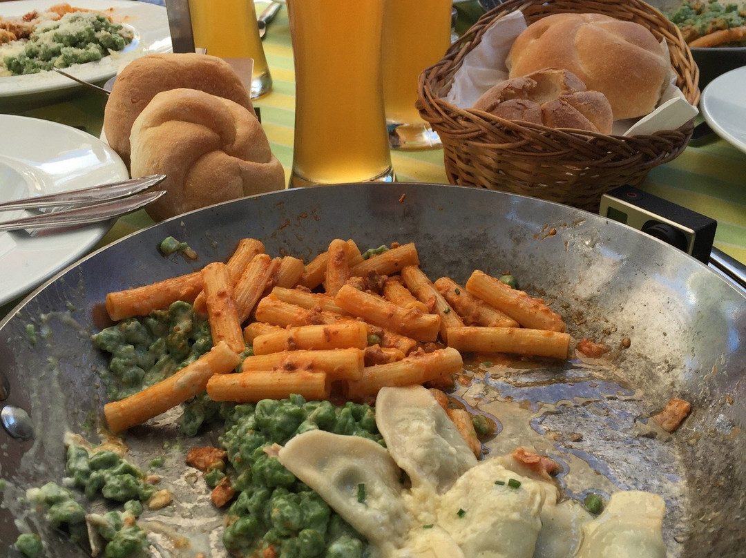 Sluderno餐馆和美食-Restaurant Gruener Baum