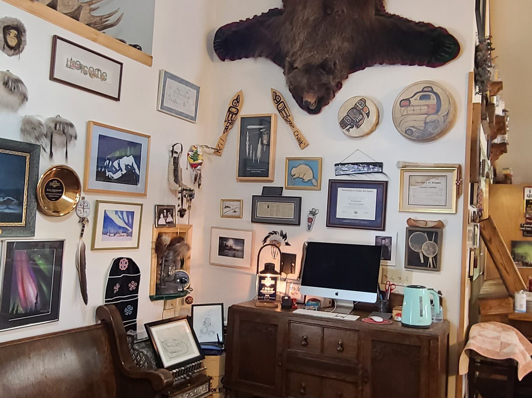 阿拉斯加风情木屋酒店主图