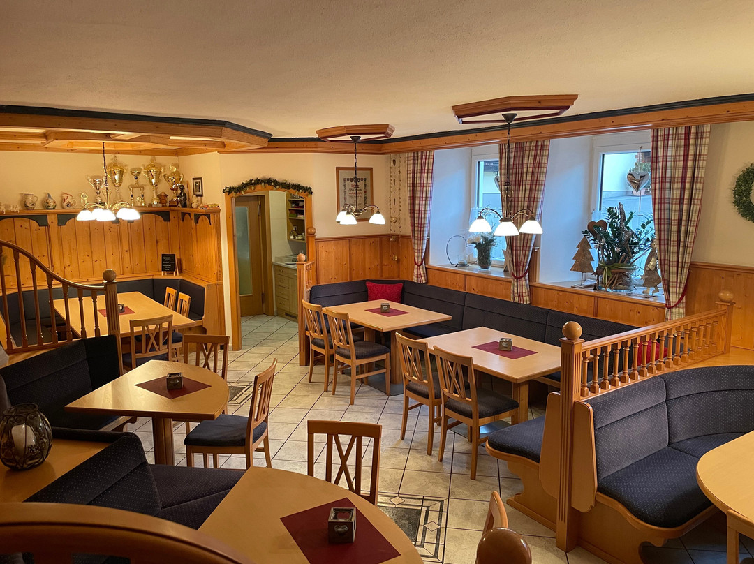 Haus im Ennstal餐馆和美食-Pizzeria Haus im Ennstal