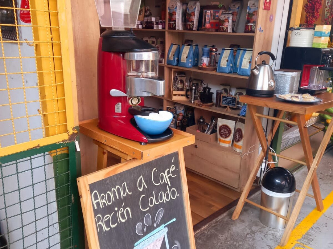 Vosmeraki-麦德林必去景点