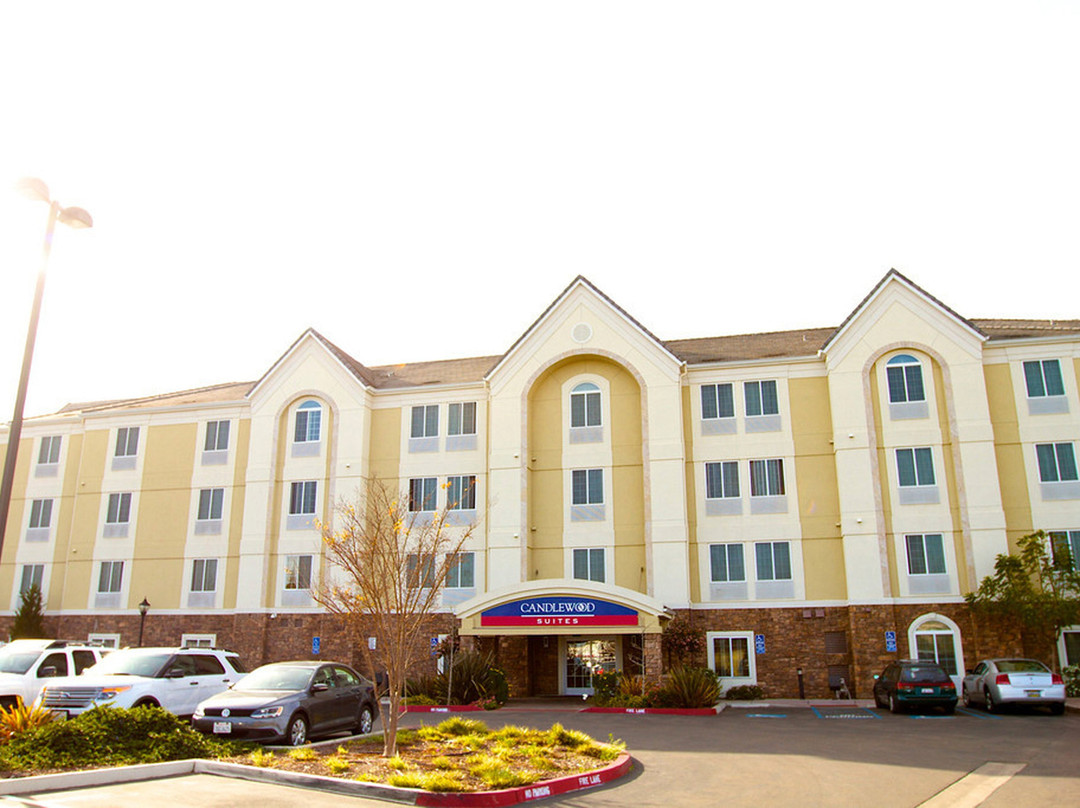 圣玛丽亚坎德伍德套房酒店主图