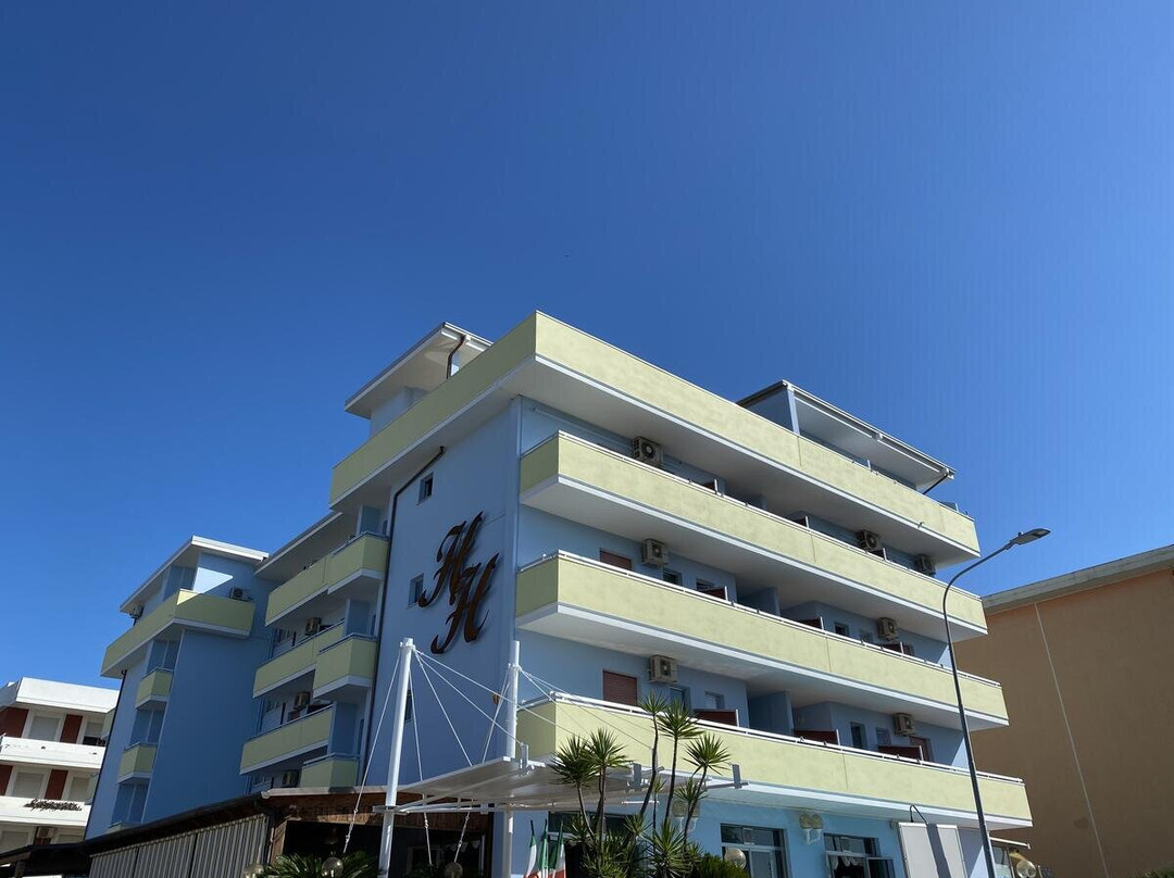 Villa Rosa di Martinsicuro酒店住宿-Hotel Holiday