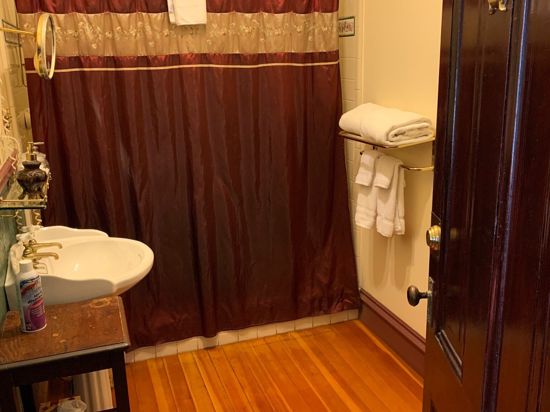 The National Hotel主图