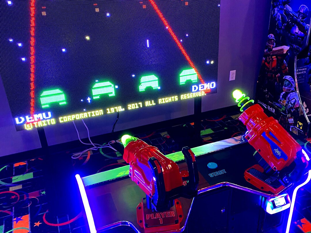 Incredibowl Entertainment-温特黑文必去景点