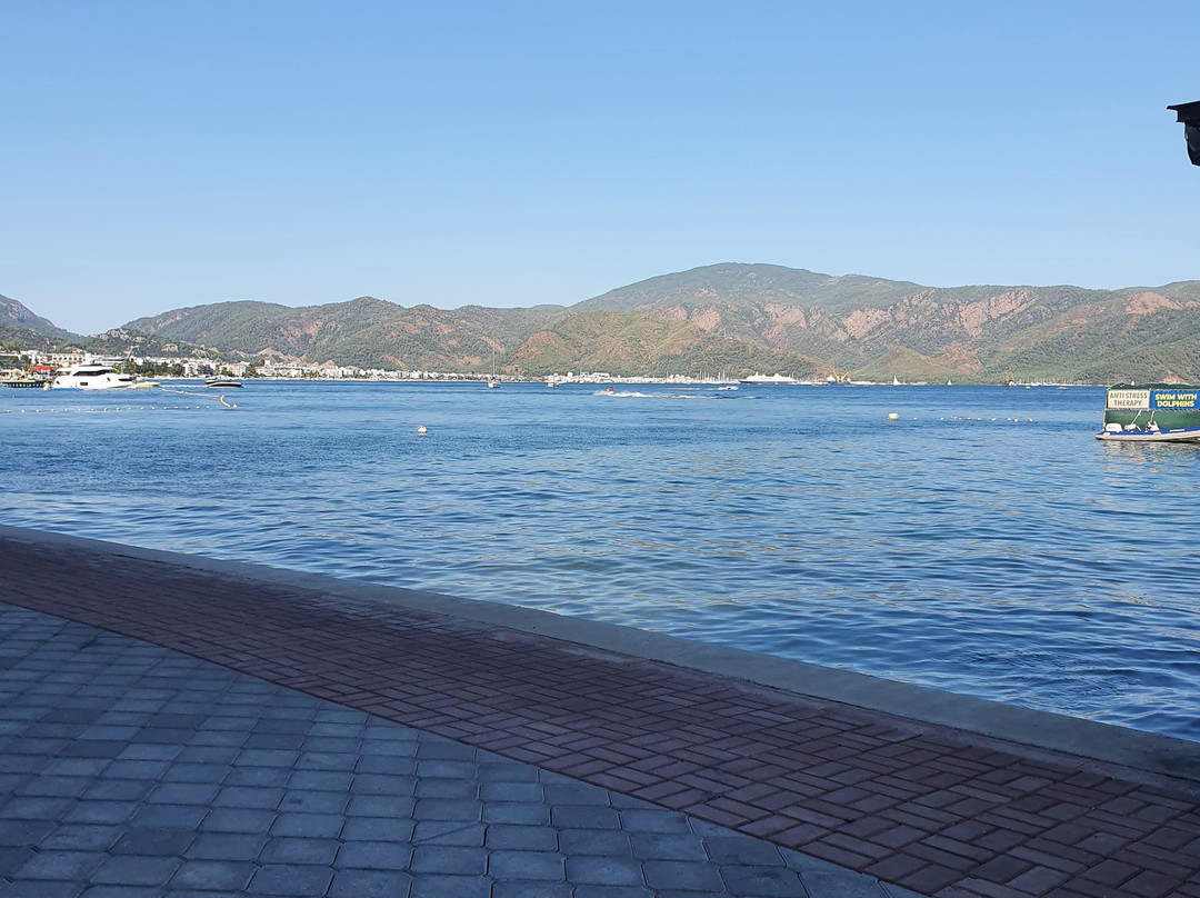 阿依达俱乐部酒店主图