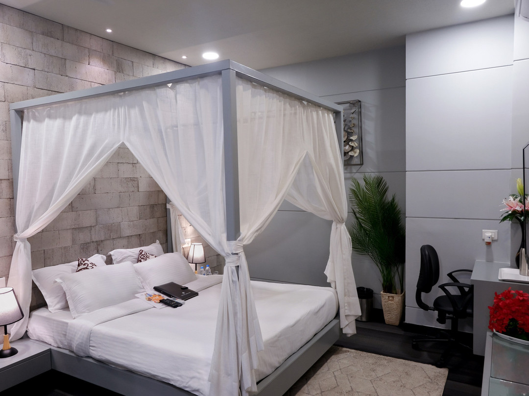 Tribecca Select主图