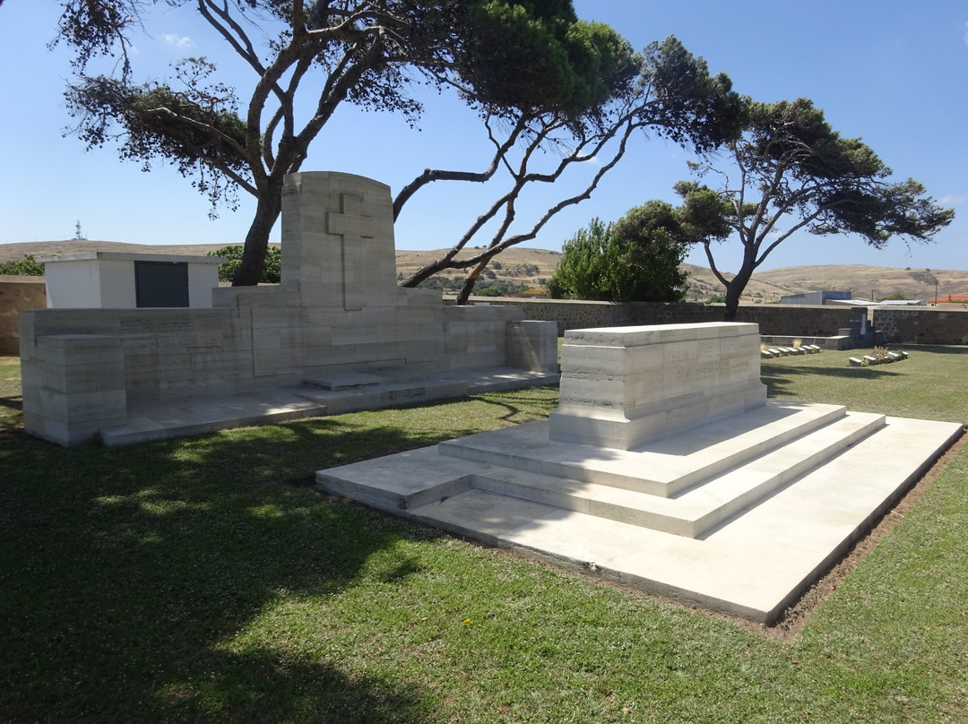 East Moudros Military Cemetery景点图片