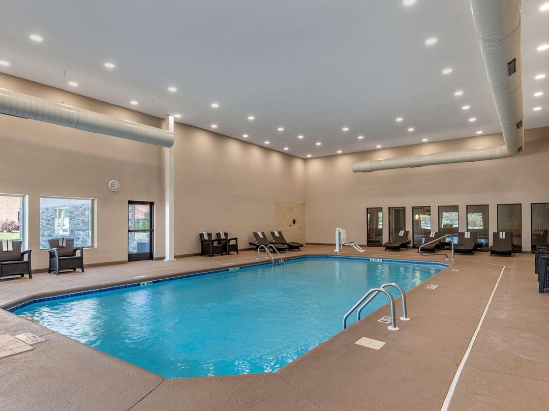 Comfort Suites Fort Wayne - Southwest主图