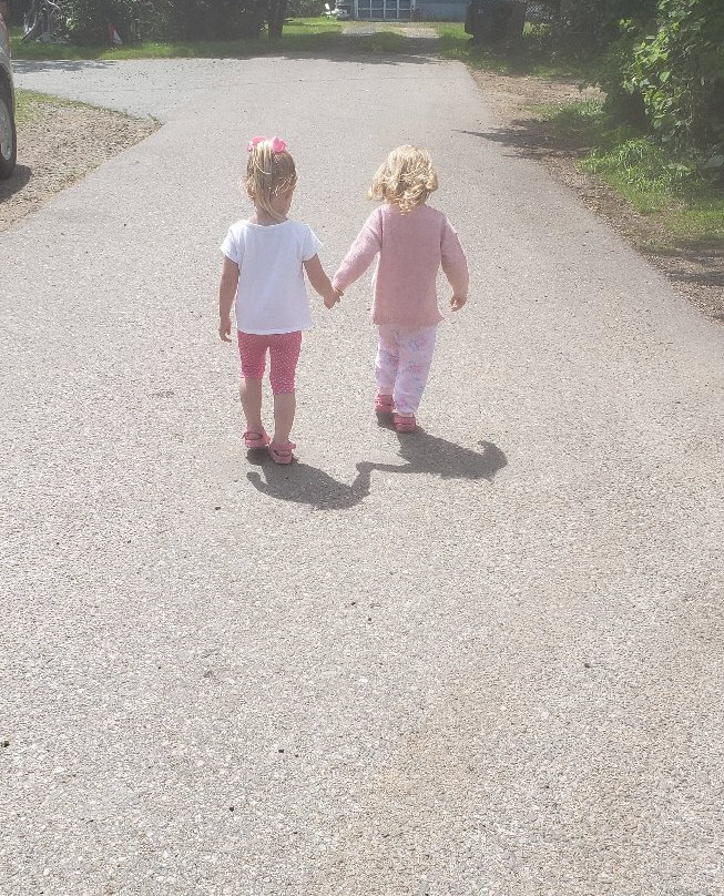 Hooking by the Sea - Brierwood Farm Retreat主图