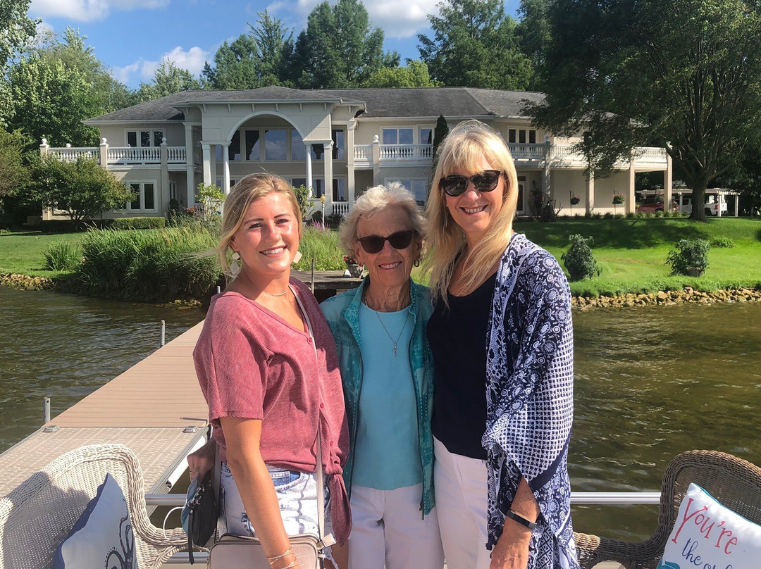 The Blue Heron Guest House on Winona Lake Indiana主图