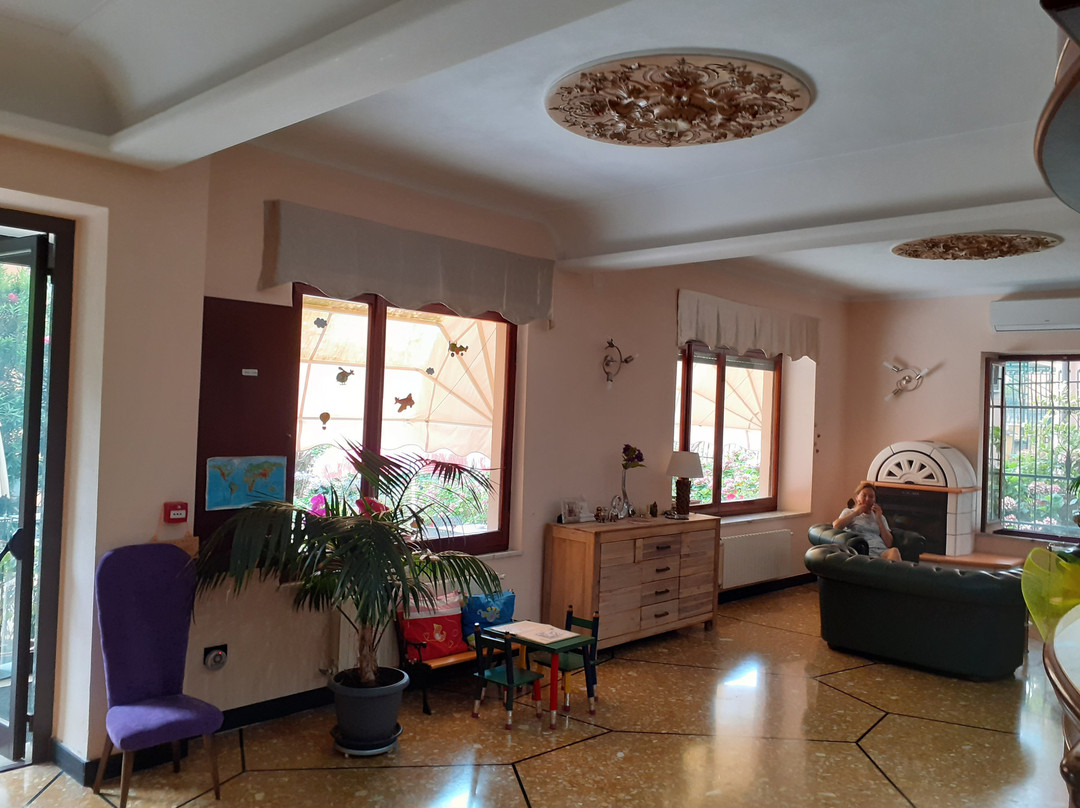 Hotel Flora主图