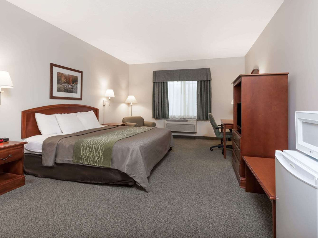 Days Inn by Wyndham Pentwater主图