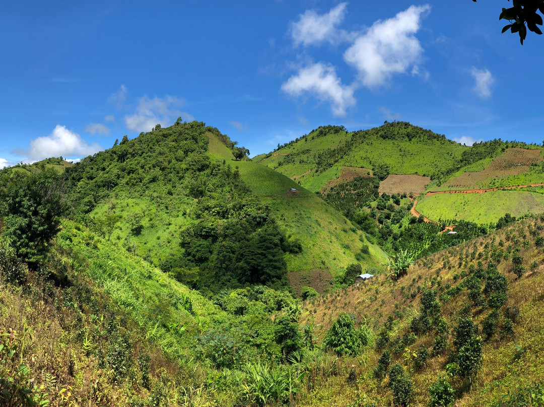 Eagle Trekking-格劳必去景点