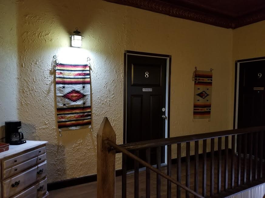 Holly Inn Suites主图