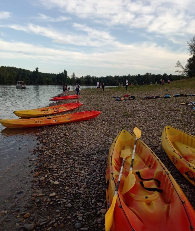 Club de Canoe-kayak USTCK-Tonneins必去景点