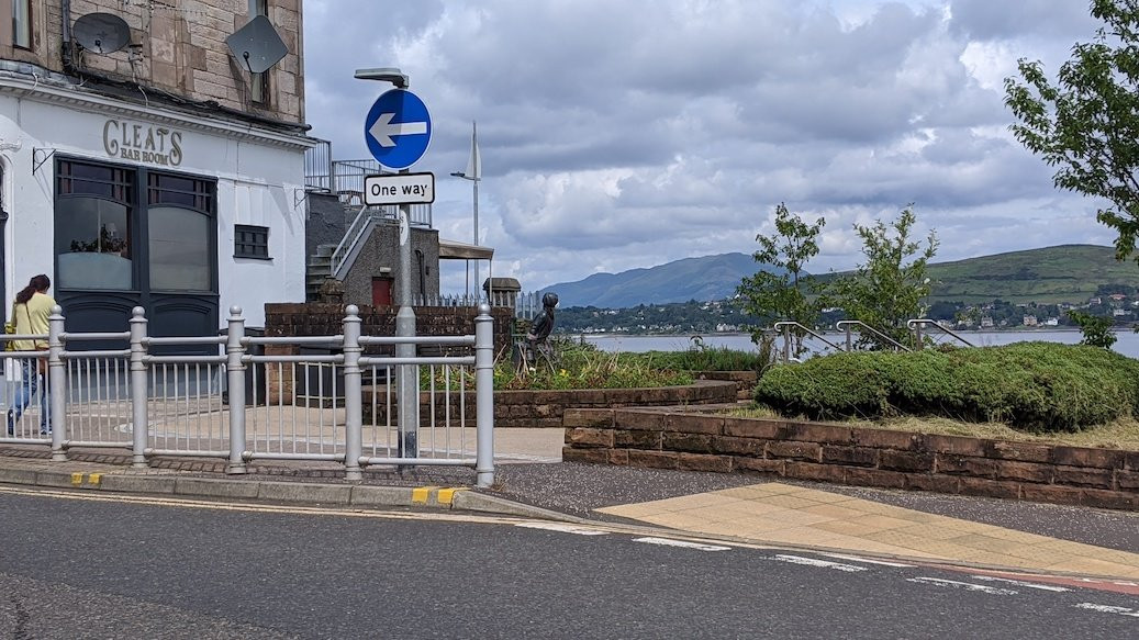 Wee Annie's Statue-Gourock必去景点