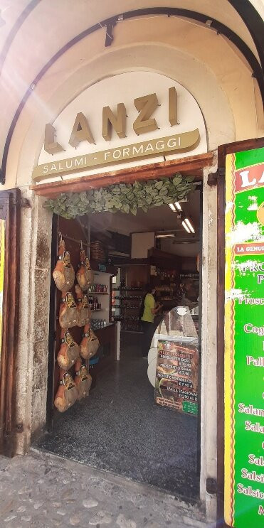 Lanzi Norcineria景点图片