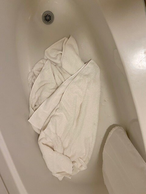 奎纳尔特河客栈主图