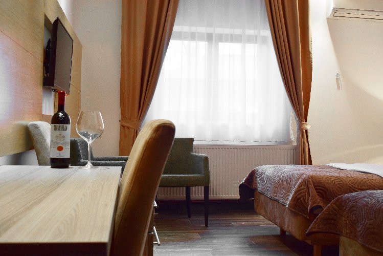 里巴斯克欧斯特夫旅游度假酒店主图