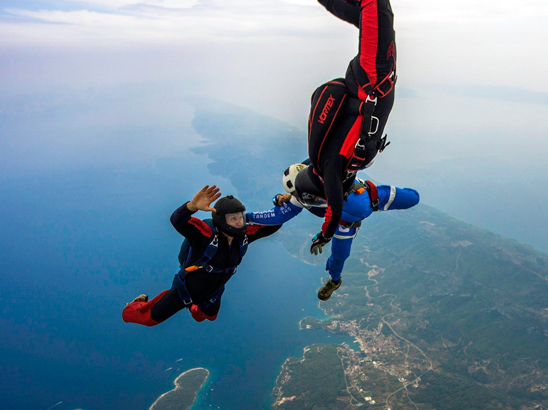 Skydiving Tandem Hvar景点图片