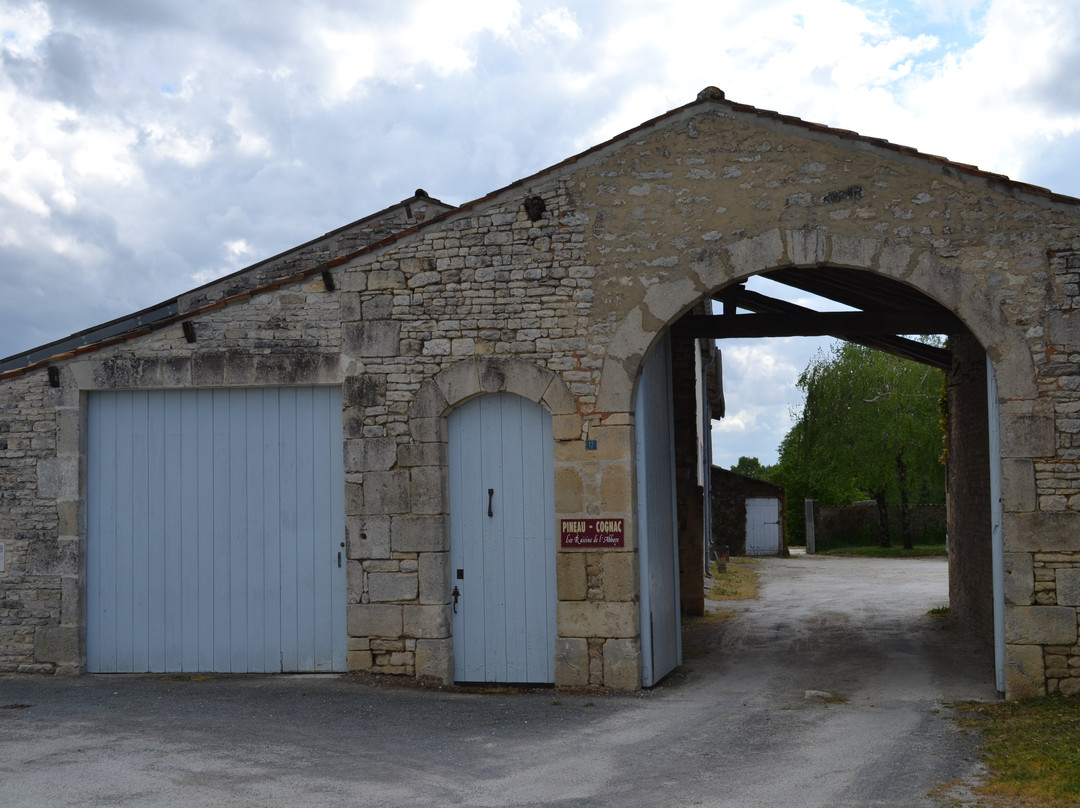Les Raisins de L'Abbaye-Asnieres-la-Giraud必去景点