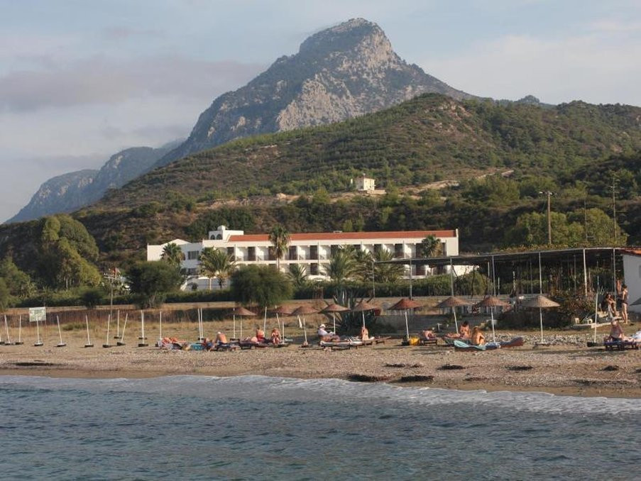 居泽尔亚丽俱乐部酒店主图