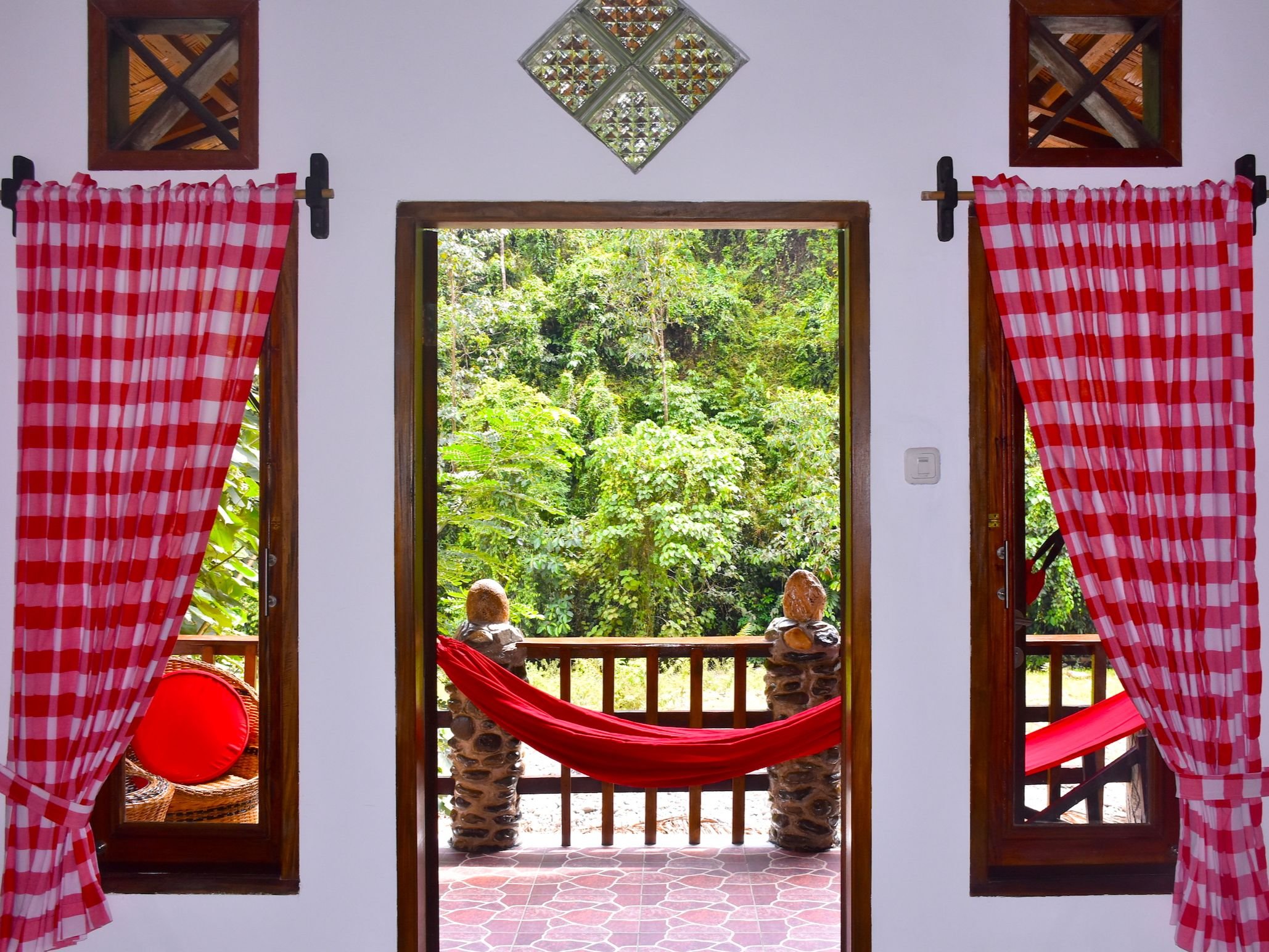 The Hangout@ EcoTravel-官方