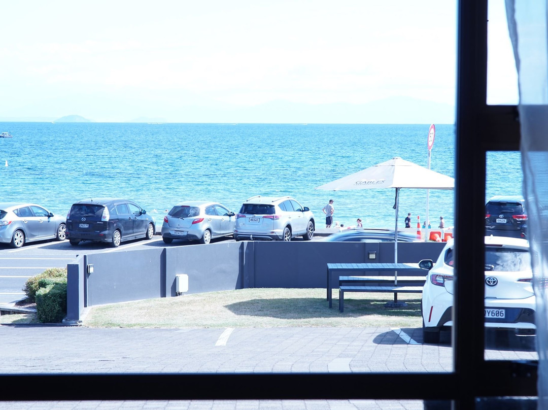 歌堡湖畔汽车旅馆主图