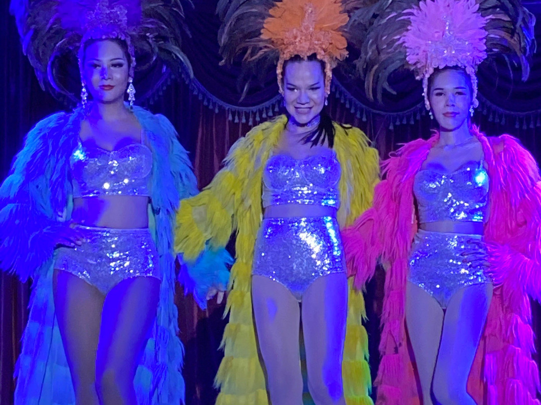 星际卡巴莱表演秀-苏梅岛必去景点